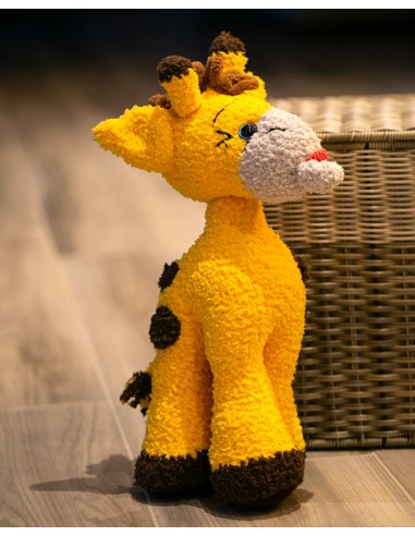 Yellow Giraffe Toy suitable for kids children, toddlers and babies. Very soft and cuddly.