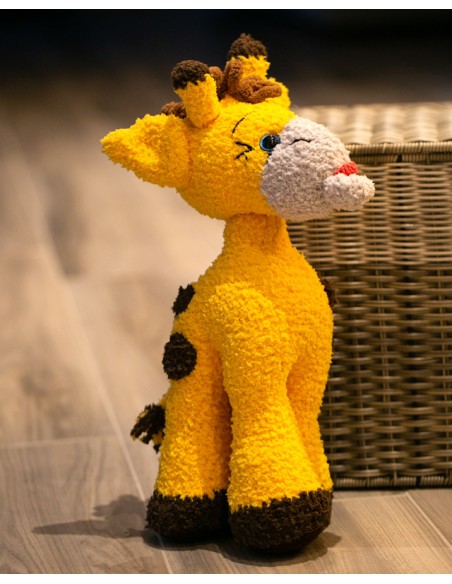 Yellow Giraffe Toy suitable for kids children, toddlers and babies. Very soft and cuddly.